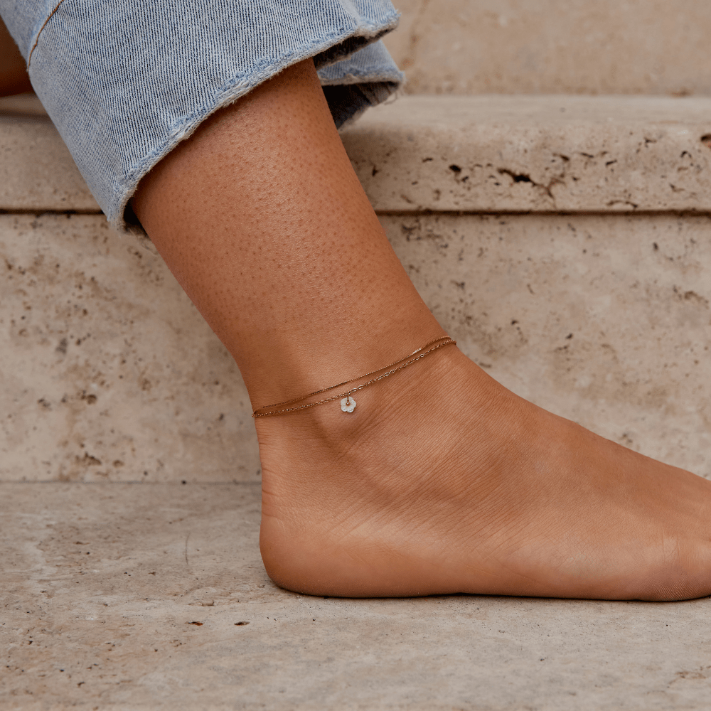 White Petal Shell Layered Anklet