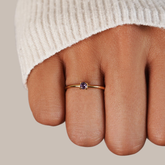 February Birthstone 18K Gold Ring